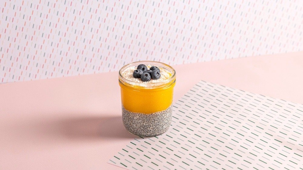 Mango chia pudding